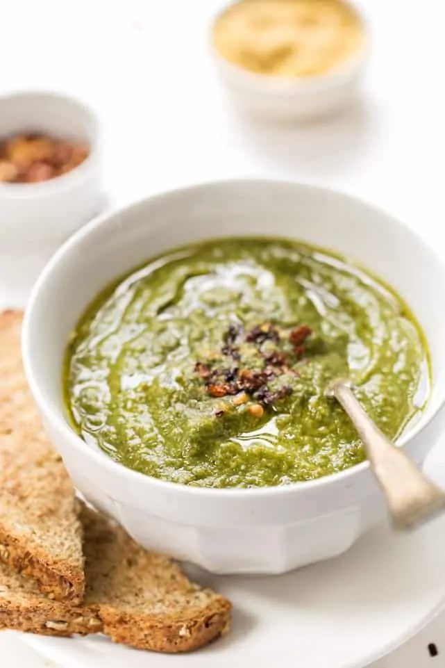 https://www.simplyquinoa.com/wp-content/uploads/2013/01/healing-detox-green-soup-5.webp