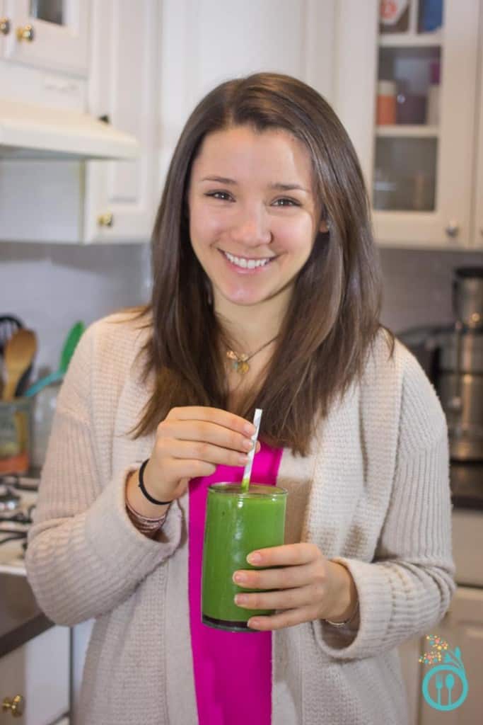 Healthy Living Tips + a Green Smoothie Recipe - Simply Quinoa