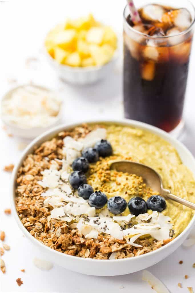 Mango Smoothie Bowl Recipe - Simply Quinoa