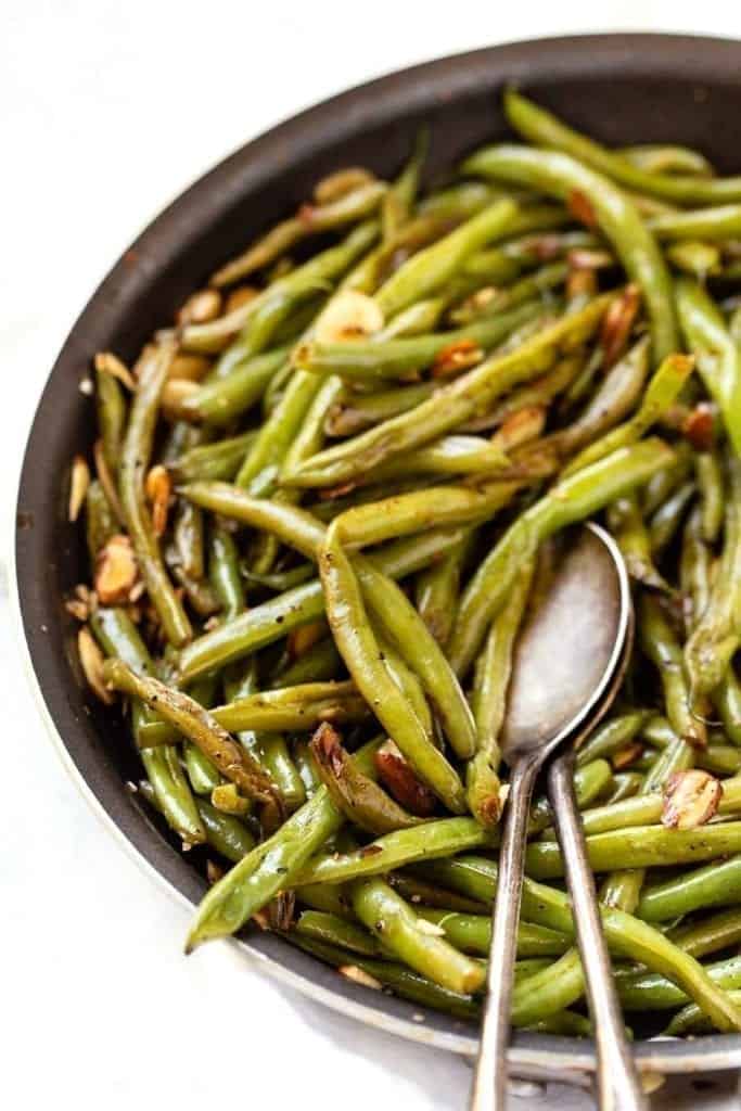 The Easiest Sauteed Garlic Green Beans | Simply Quinoa