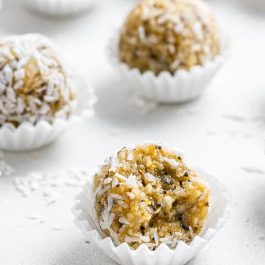 Lemon Poppy Seed Energy Bites (High Protein Snack) - Simply Quinoa