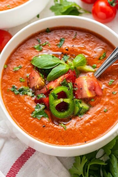 10-Minute Spicy Tomato Gazpacho Recipe - Simply Quinoa