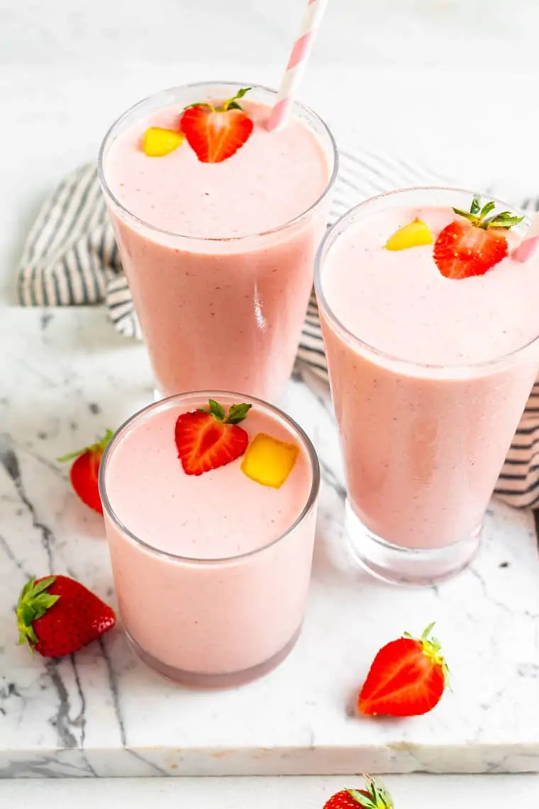 Strawberry Mango Smoothie Recipe - Spice Up The Curry