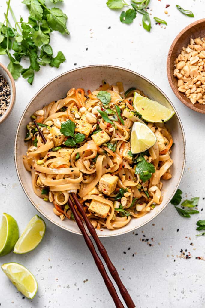 Tofu Pad Thai Recipe {30 Minutes!) - Simply Quinoa