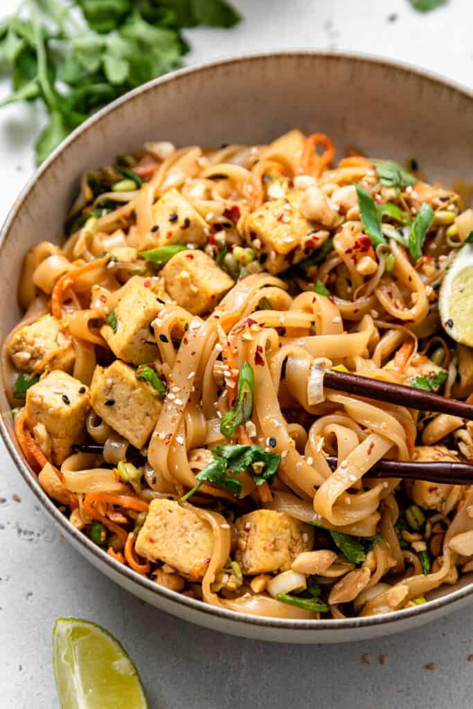 Tofu Pad Thai Recipe {30 Minutes!) - Simply Quinoa