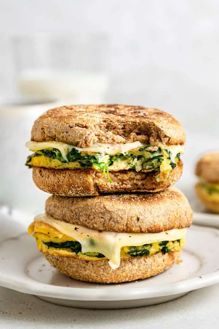 Healthy Meal Prep Breakfast Sandwiches
