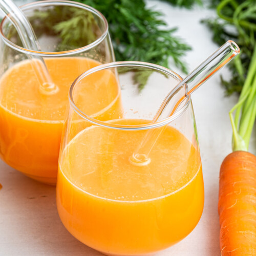 Juicing for Clear Eyes: Recipes to Support Vision Health - Carrot Apple Ginger Juice Recipe