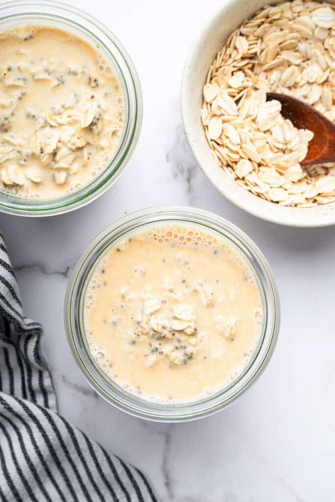 Overnight oats in jars